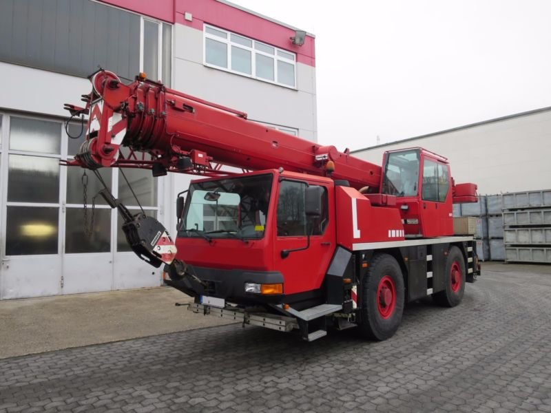 żuraw samochodowy Liebherr żuraw samochodowy Liebherr